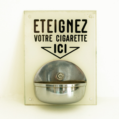 cendrier mural de collectivit� vintage