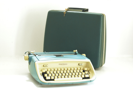 Machine � �crire vintage et sa valise