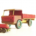 Jouet camion en bois ancien